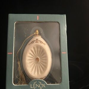 1992 Lenox White and Gold Tree Ornament